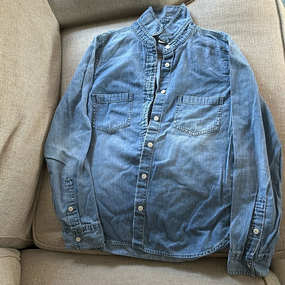 Chambre button up